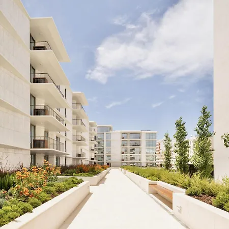 Bayline Luxury And Pool *