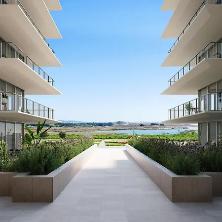 Bayline Luxury And Pool * Armação de Pêra