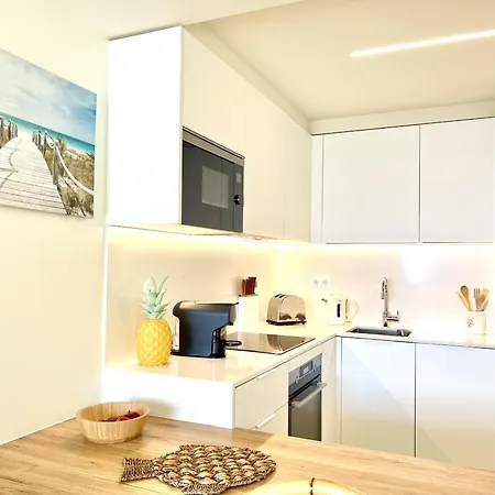 Bayline Luxury And Pool Apartment *