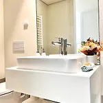 Bayline Luxury And Pool アパート *