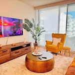 Bayline Luxury And Pool アパート
